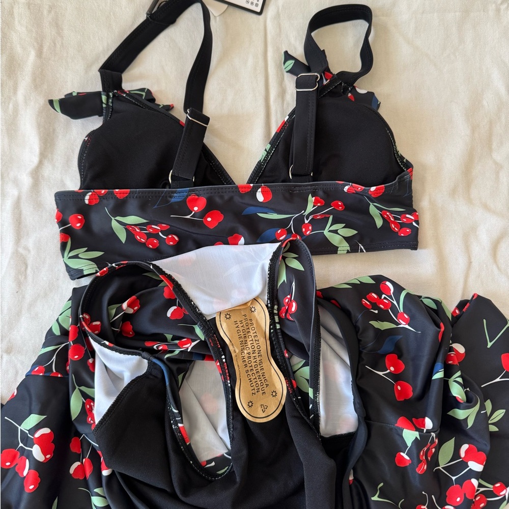 Retro Stage two piece bathing suit NWT - Picture 4 of 5